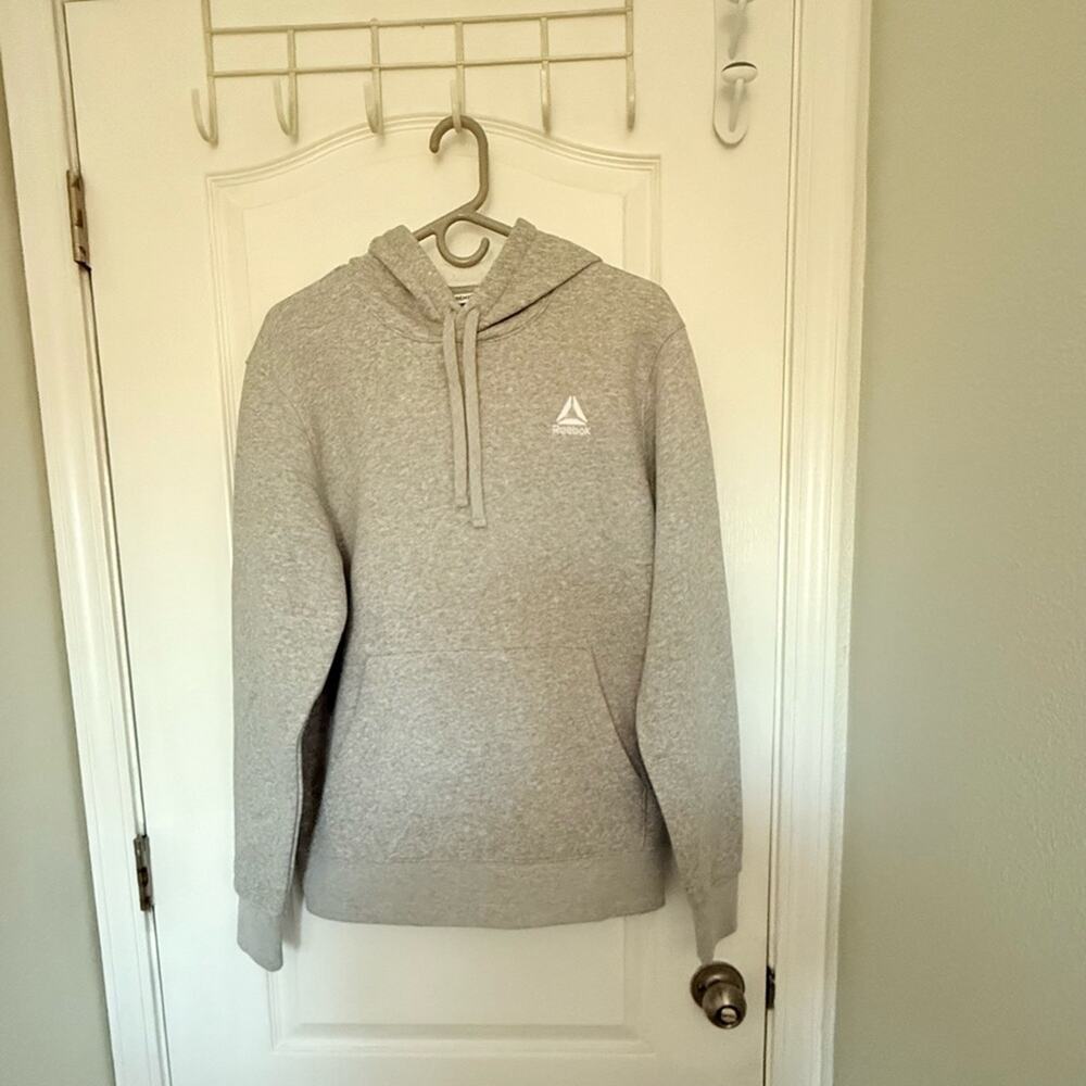 Reebok Gray Long Sleeve Boxy Sweatshirt